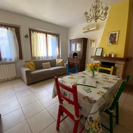 Appartamento Indipendente Con Giardino Fralu-2